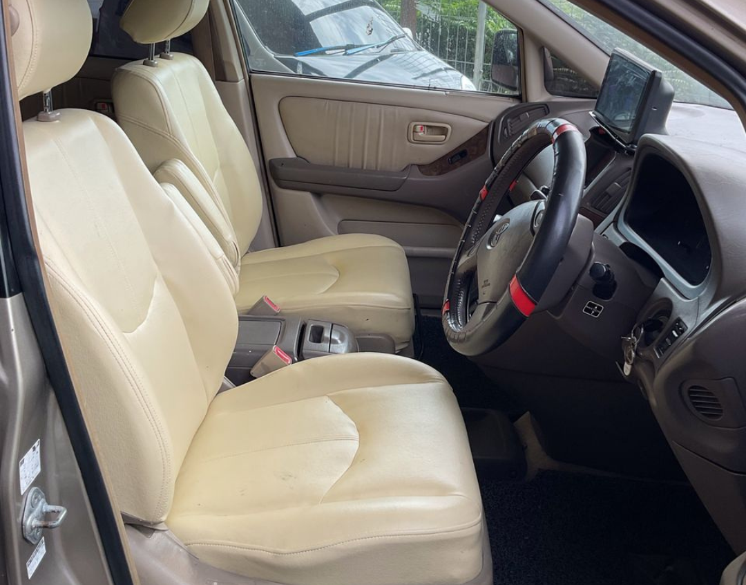 1998/99 TOYOTA HARRIER 4WD 3.0 AUTO