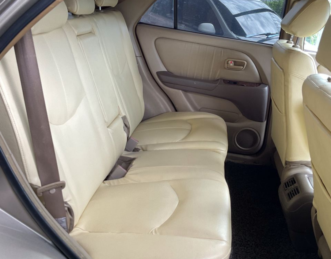 1998/99 TOYOTA HARRIER 4WD 3.0 AUTO